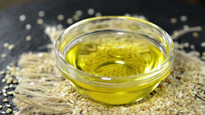 Sốt dầu mè thường được dùng để tạo nước chấm, giúp tăng hương vị hiệu quả
