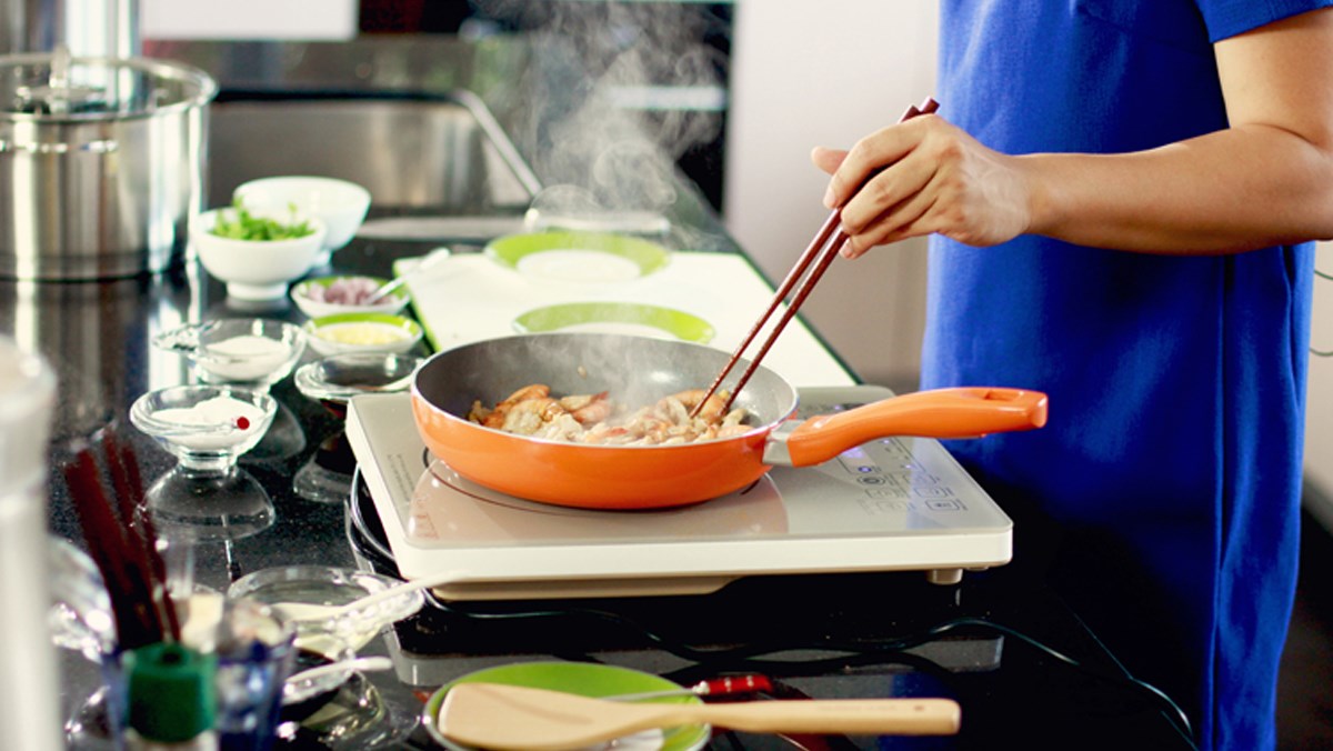 Nấu ăn tại nhà vừa giúp bạn tiết kiệm tiền vừa đảm bảo an toàn sức khỏe 