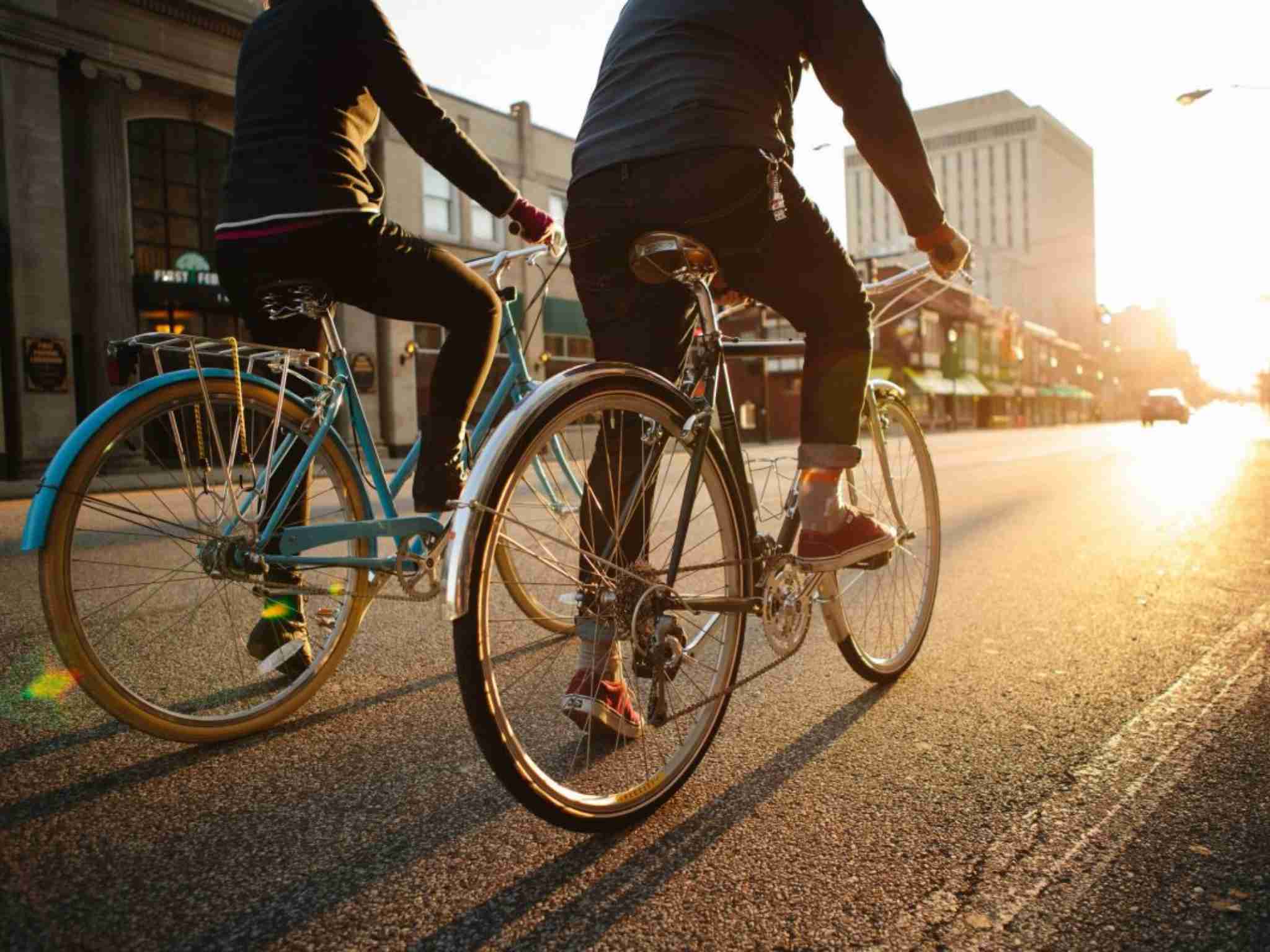 Đi xe đạp không chỉ giúp bạn tiết kiệm tiền xăng mà còn giúp tăng cường sức khỏe