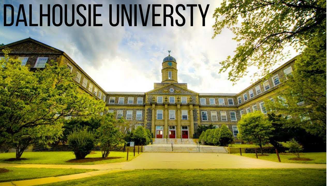 Dalhousie University là trường được thành lập vào năm 1818 tại thành phố Halifax