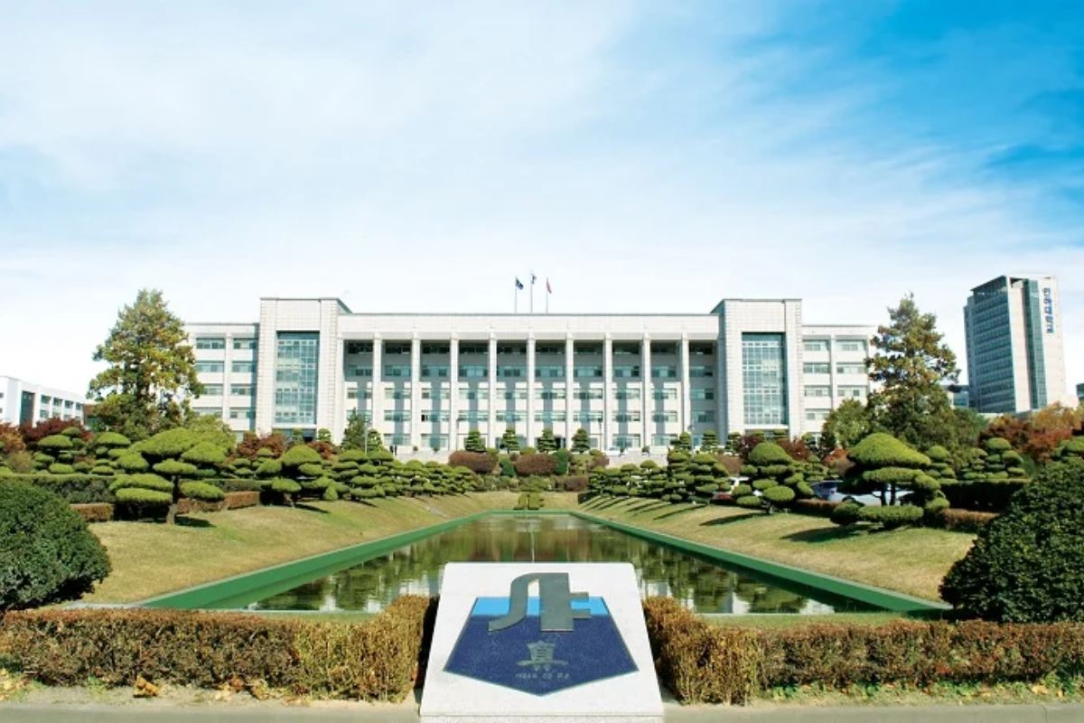 Đại học Inha là một trong những trường đại học hàng đầu tại thành phố Incheon