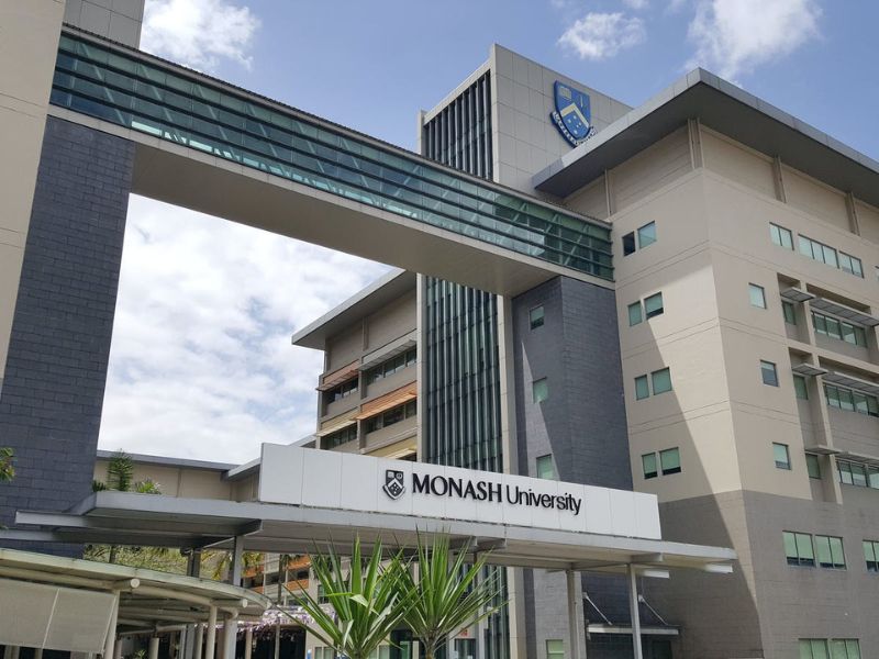 Monash University thuộc nhóm liên minh các trường đại học ưu tú của Australia