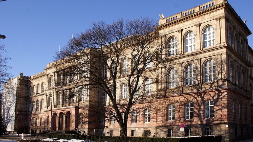 Đại học RWTH Aachen được thành lập vào năm 1870