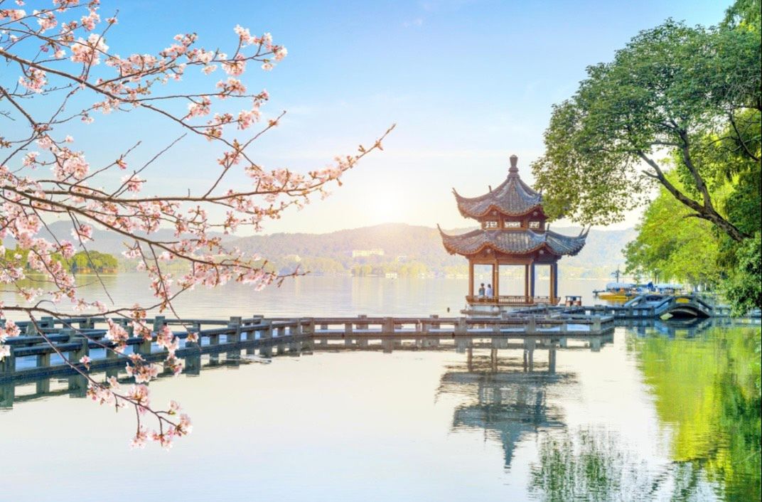 Tây Hồ là một trong 5 hồ đẹp nhất của Trung Quốc